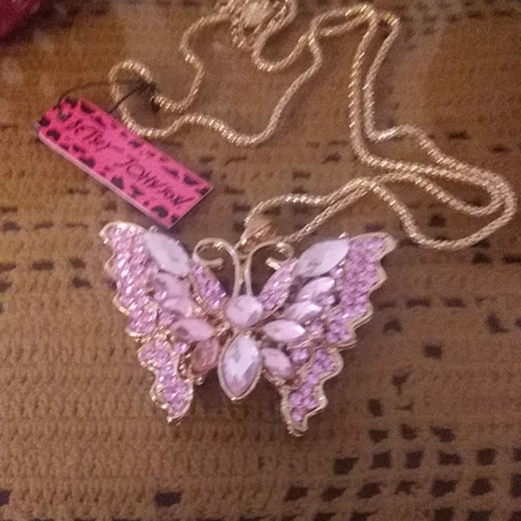 Betsey Johnson Jewelry - Betsy Johnson NWT necklace